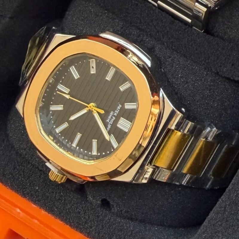 Patek Philippe — Esfera blanca y brazalete bicolor